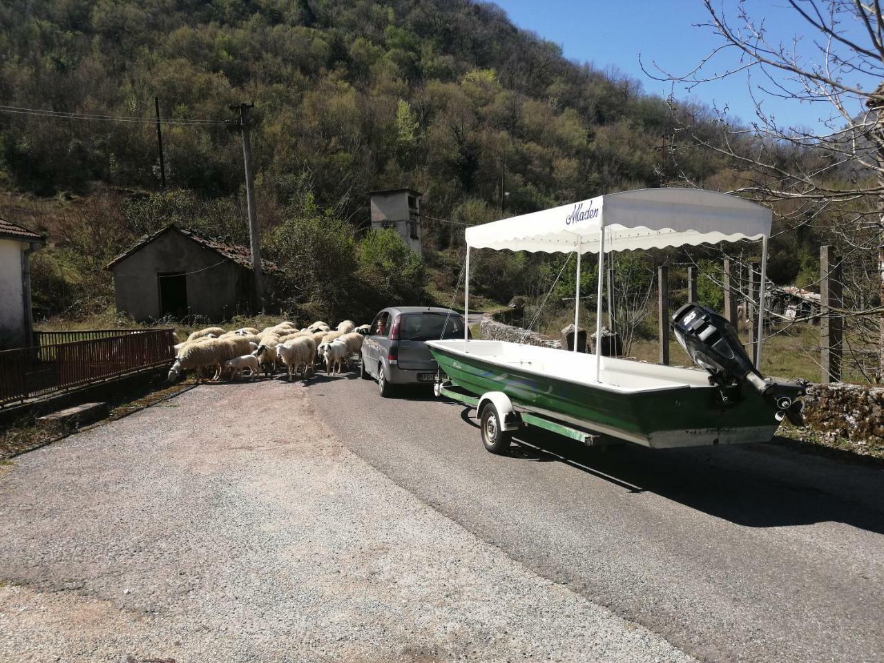 Rustic Village Rijeka Crnojevića Eksteriør bilde